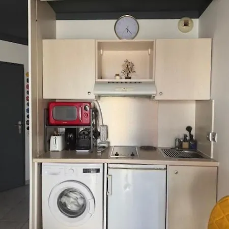 Апартаменты Cozy In Cannes *